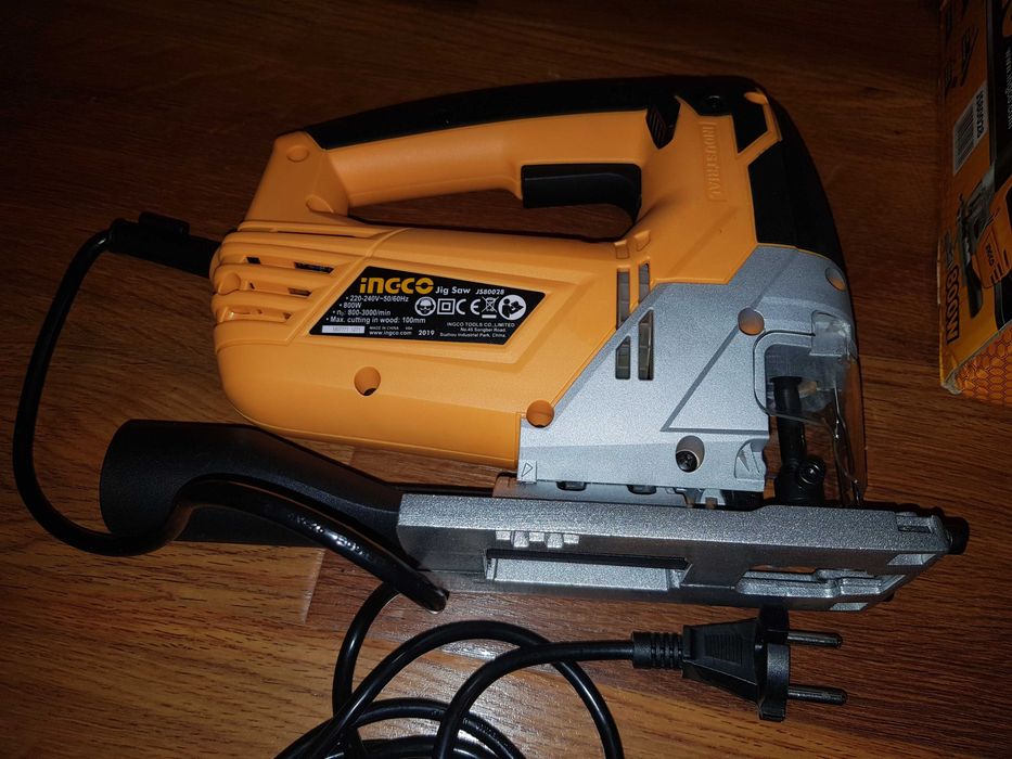 Продается Электролобзик INGCO JS80028 Industrial 800W, новый