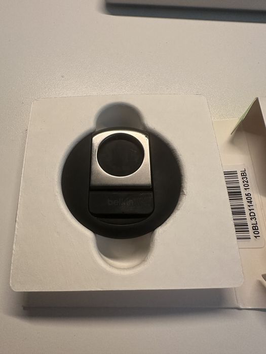 Suport pentru Iphone/Macbook de la Belkin