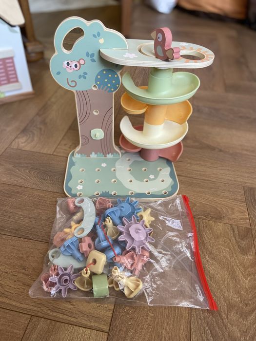 Дърво с активности Tooky Toy