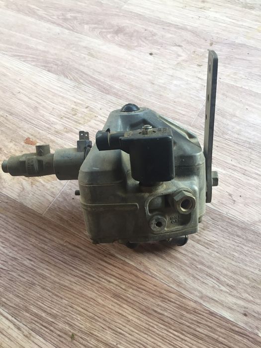 Продам газовый редуктор Ловато