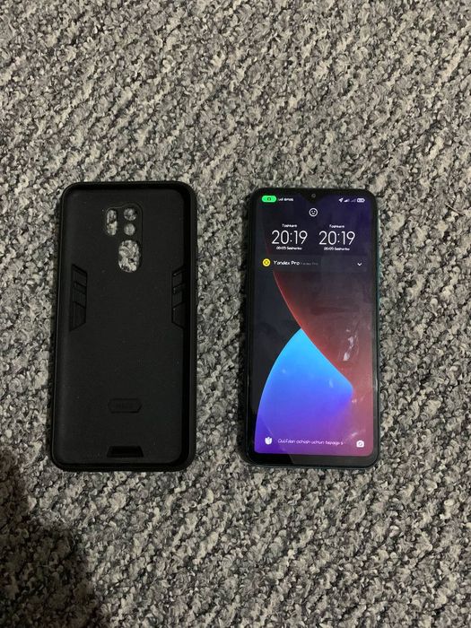 Redmi 9 ishlashi yaxshi karobka dak bor hamma joyi ishledi