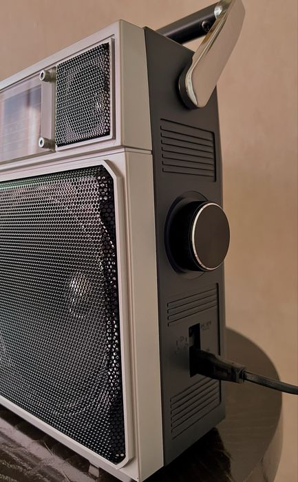 UNIVERSUM  Super Sound 16000- като НОВ !!!
