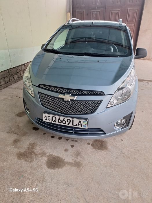 Автомабил Шеврале Спарк