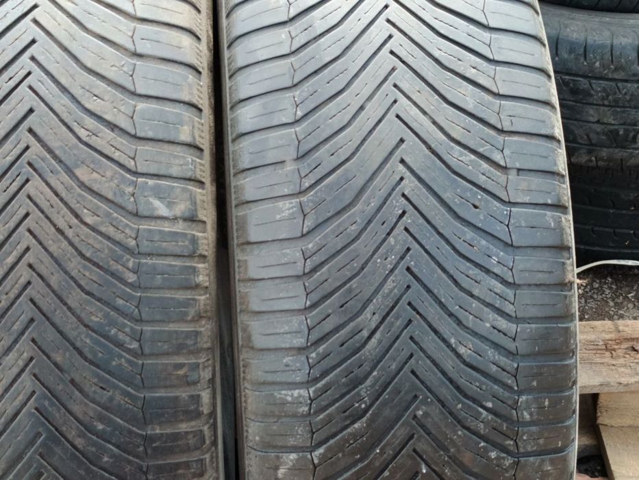 265/60/18 пара шин MICHELIN