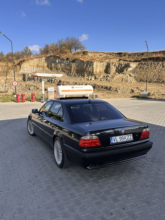 2000 BMW 728i E38