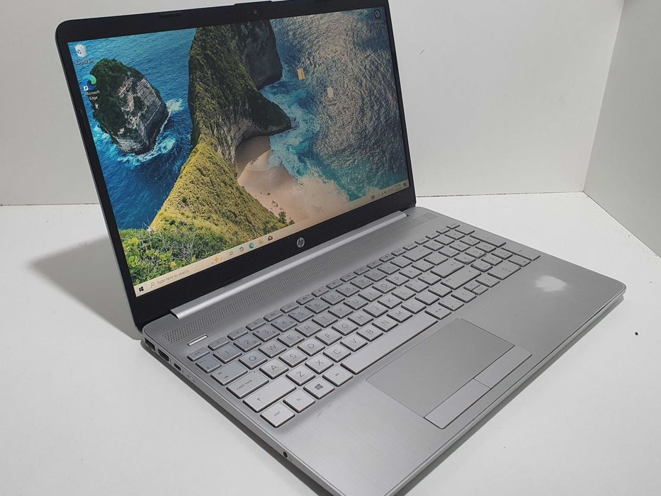HP Laptop 15-DW