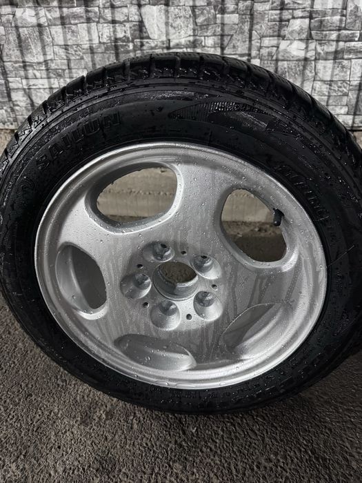 Шины с дисками комплект