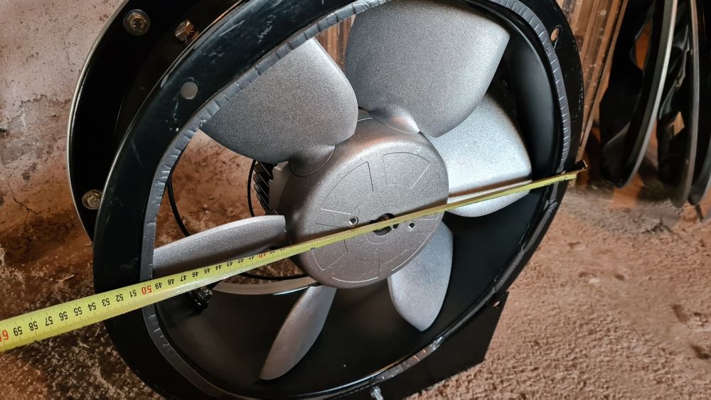 Ventilator axial