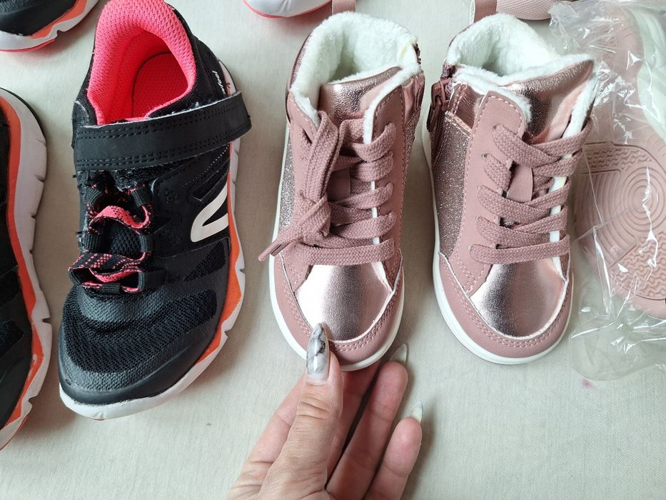 Чисто нови ботички за малка госпожица размер 22, 23