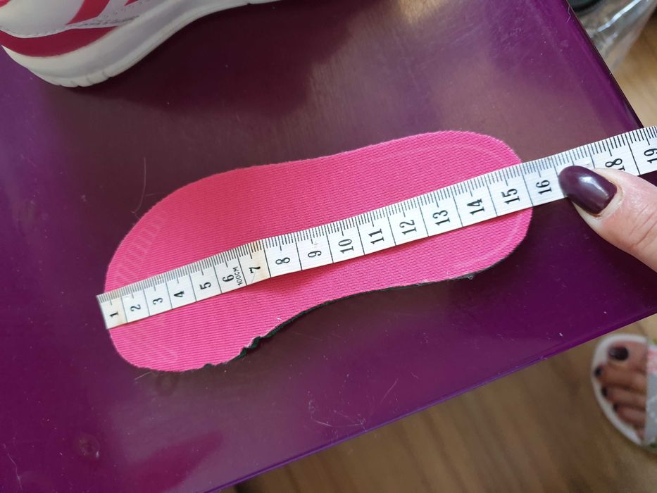 Ghete "adidas" 7uk,23 jumate ro 15 cm int, 70 ron negociabil