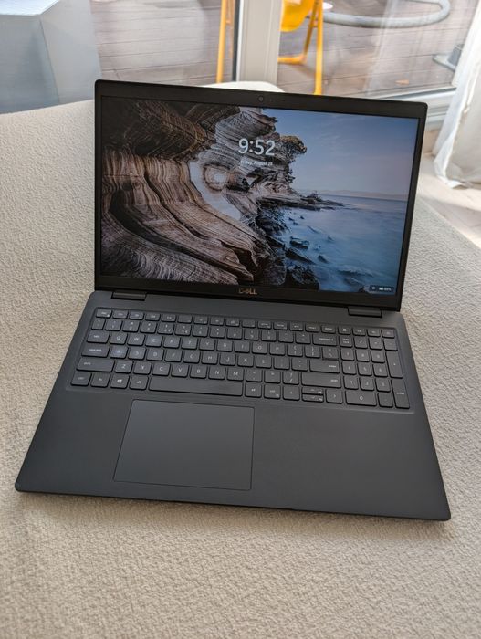 Dell Latitude 3520 – i5 Gen 11 / 16GB RAM / 512GB NVMe / Full HD / Windows 11 Pro / Garanție 1 an