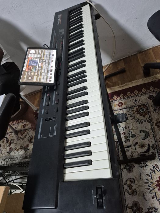 Мидии Синтезатор Roland A-33 MUSİC STUDİO Наборе
