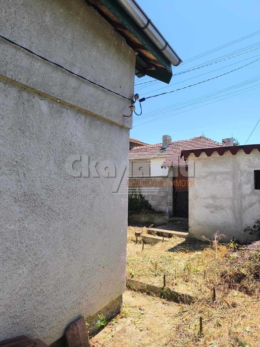 Продава се Къща в с. Караполци, Област София-област - 74 кв.м за 768 €/кв.м - Снимка #1