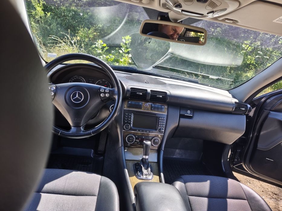 Продавам Мерцедес w203
