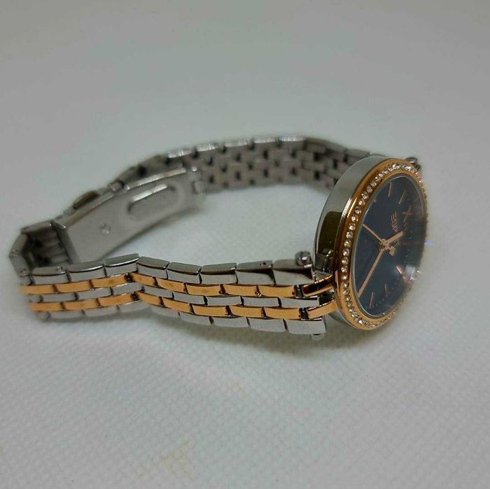 Дамски часовник Esprit ES1L327M0105 – стил, който се забелязва