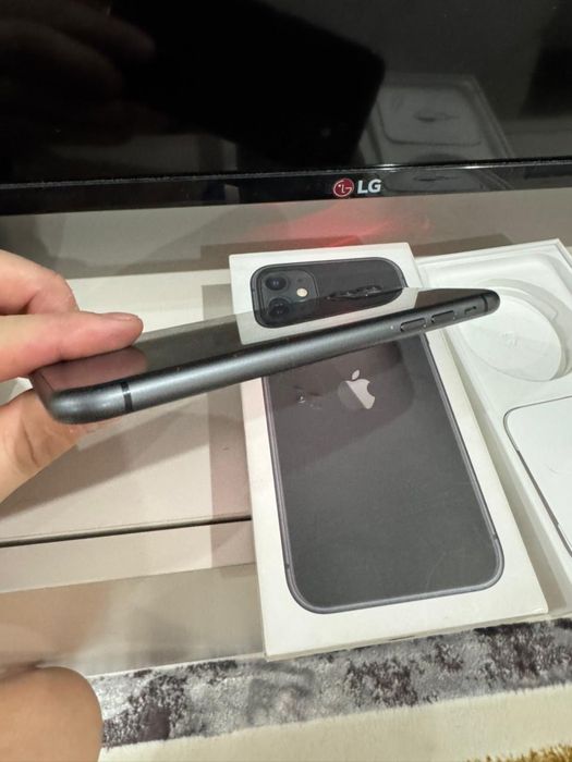 Срочно продам 11 айфон