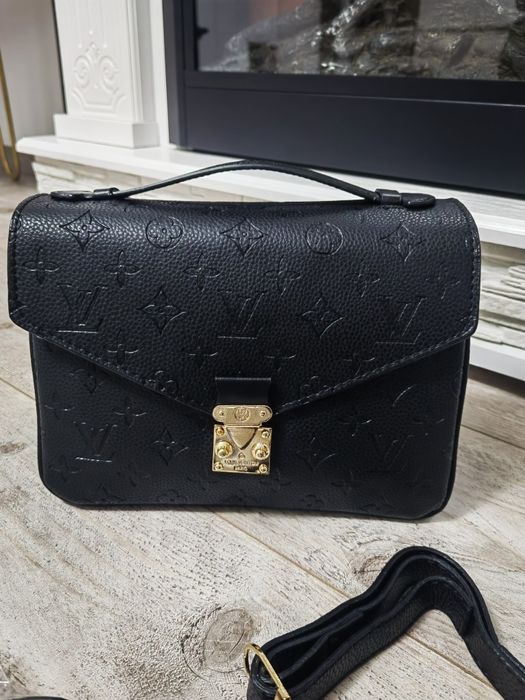 Genti dama.Modele diferite.Preturile difera in functie de model!