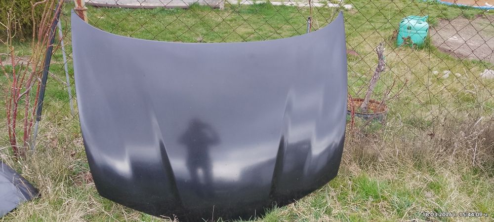 Преден капак за Сеат Ибиза черен цвят от хечбек.2002г