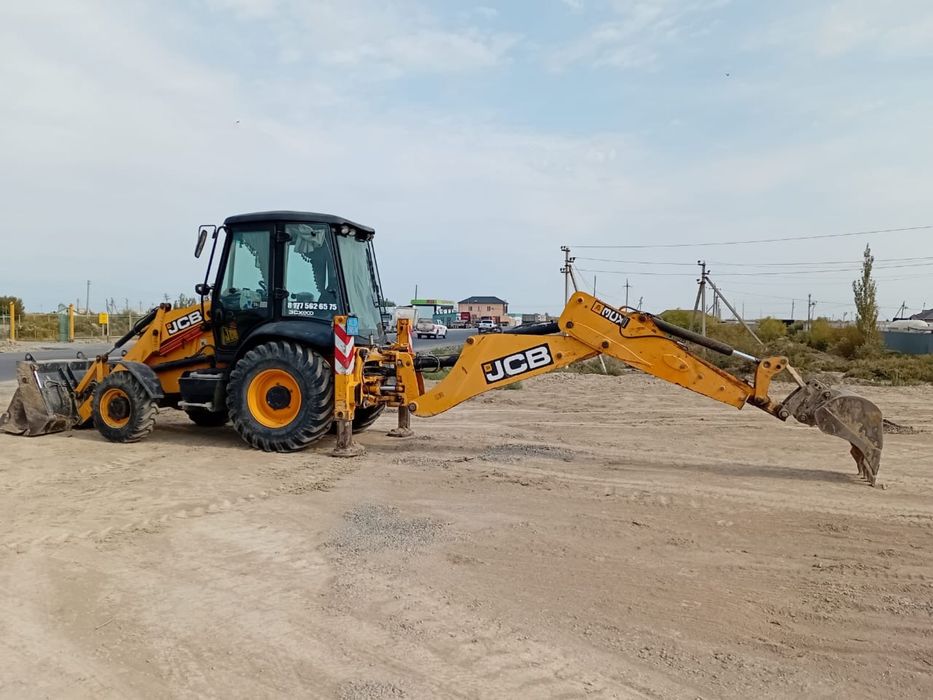 Экскаватор погрузчик услуги аренда. Петушок 3в1 трактор jcb