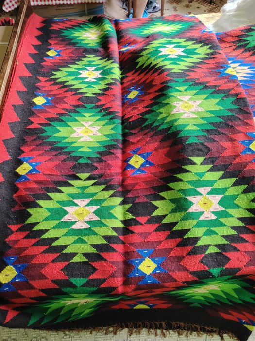 Тетевенски тъкани килими