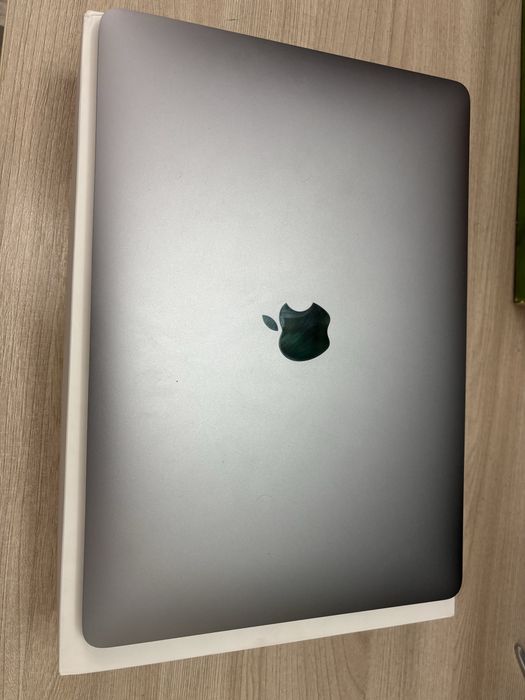 Macbook air M1 2020 ( макбук M1 )