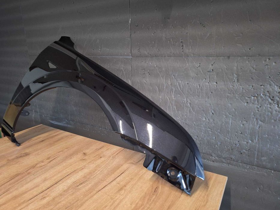 Aripa Fata Dreapta Ford Mondeo 2000-2007 (Black Panther (Negru))