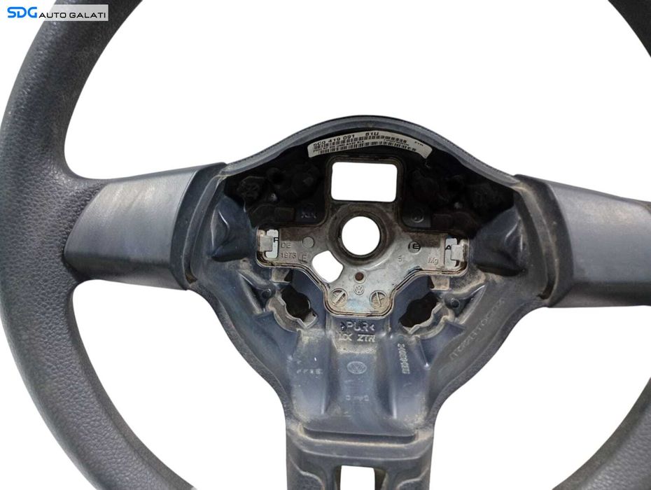 Volan din Plastic Venilin in 3 Spite cu Uzura Volkswagen Golf 6 2008 - 2013 Cod 5C0419091 (Uzura Centru Sus) [LC0874]