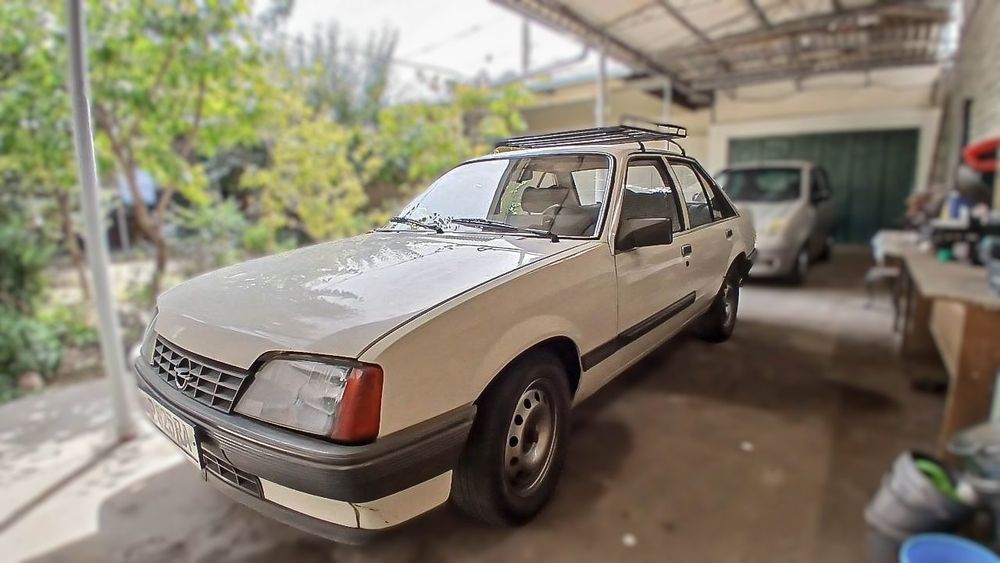 Опель Рекорд 86 года