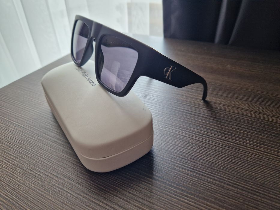 Оригинални очила на Calvin Klein