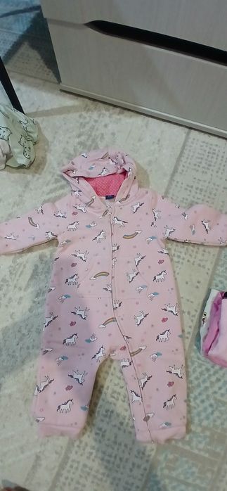 Отдам даром вещи для девочек