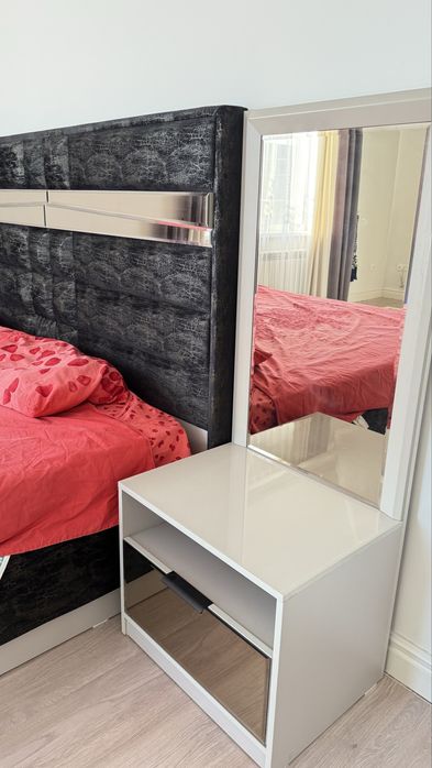 Спальный гарнитур