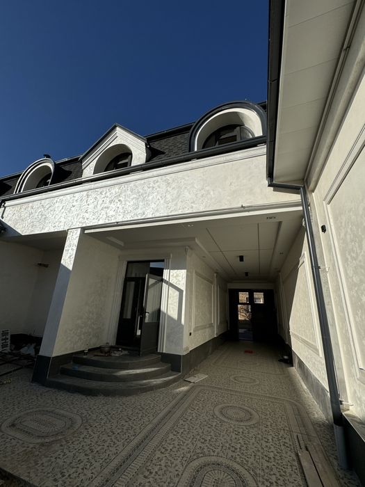 Продам свой дом 10-комнат, 4 сотки. Олтинтепа, 5км от Ташкента.