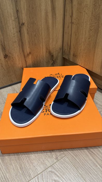 Продается удобные тапочки Hermes ( обувь )