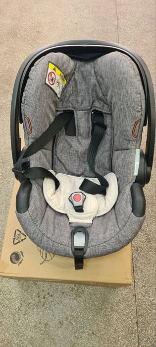 Stokke izi go besafe столче за кола и база изофикс