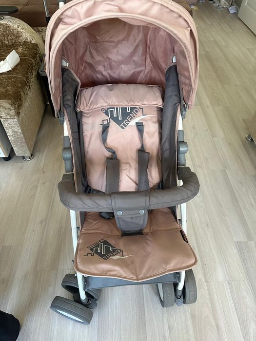 Коляска прогулочная 
сидя, полулежа, лежа