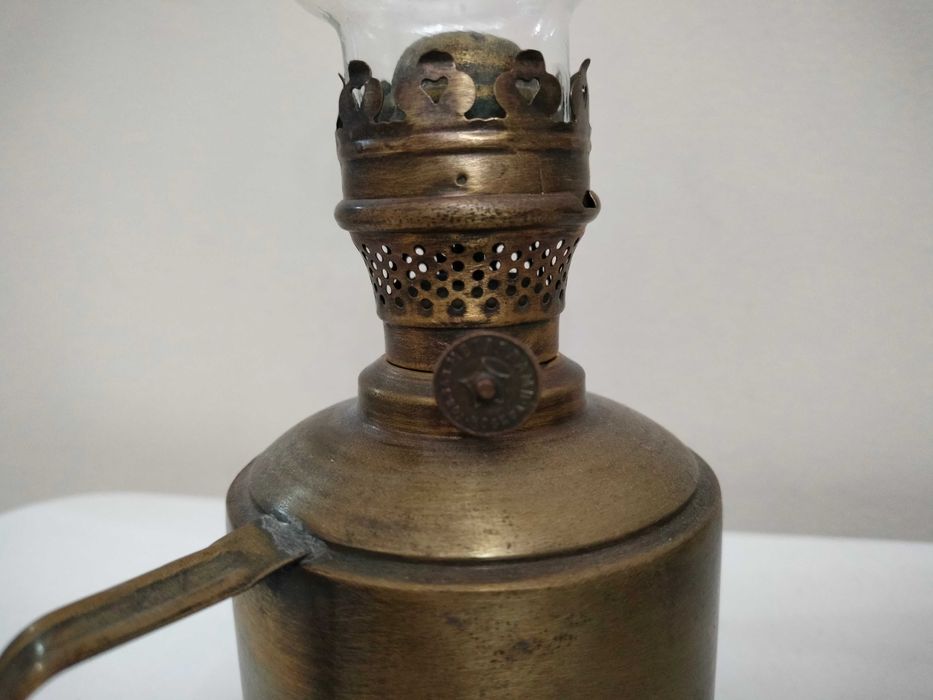 Старая керосиновая лампа 30-40-х годов СССР