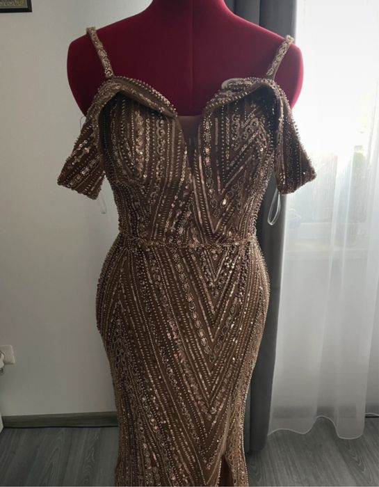 rochie cu paiete