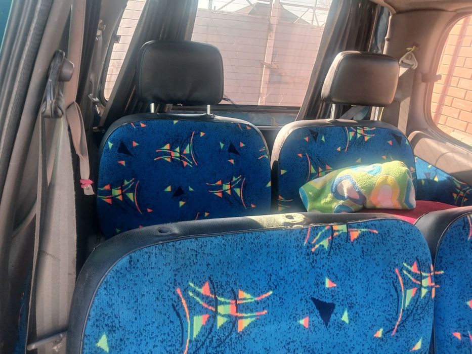 Нисан серена С 23