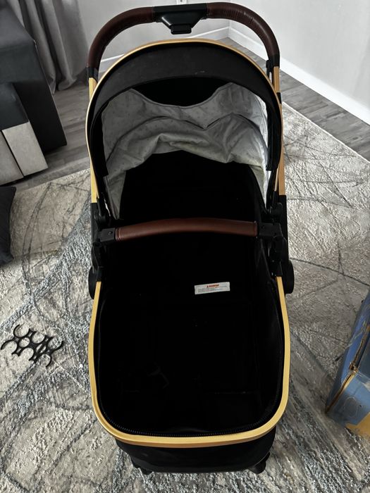 Коляска прогулочная