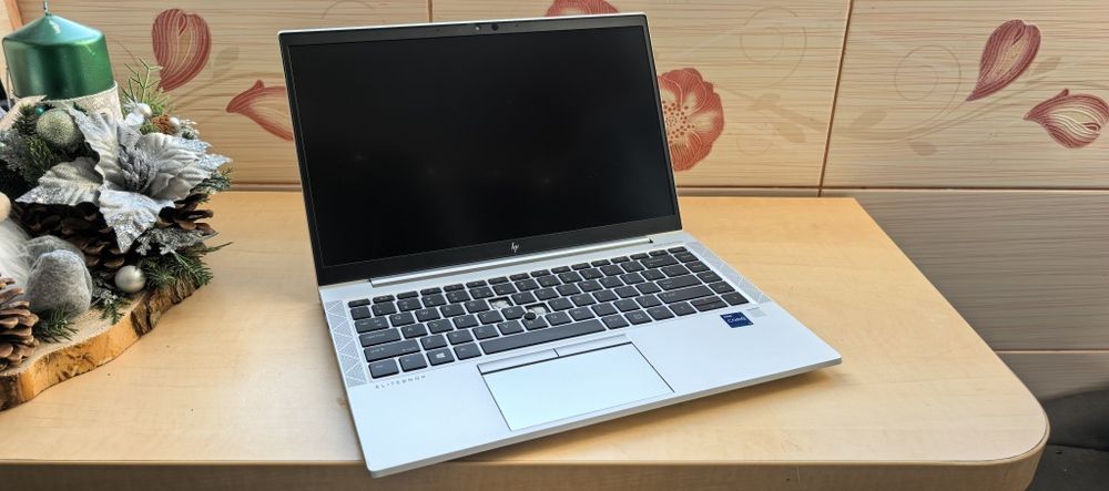 Dezmembrez Laptop HP EliteBook 840 G7 / G8_Carcasa COMPLETA+Display 14