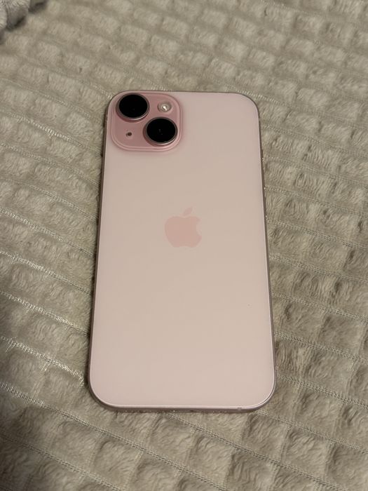 iPhone 15 128GB Pink