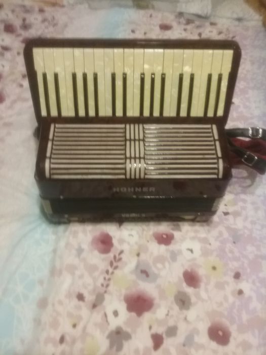 Acordeon hohner verdi ll 880 bandon