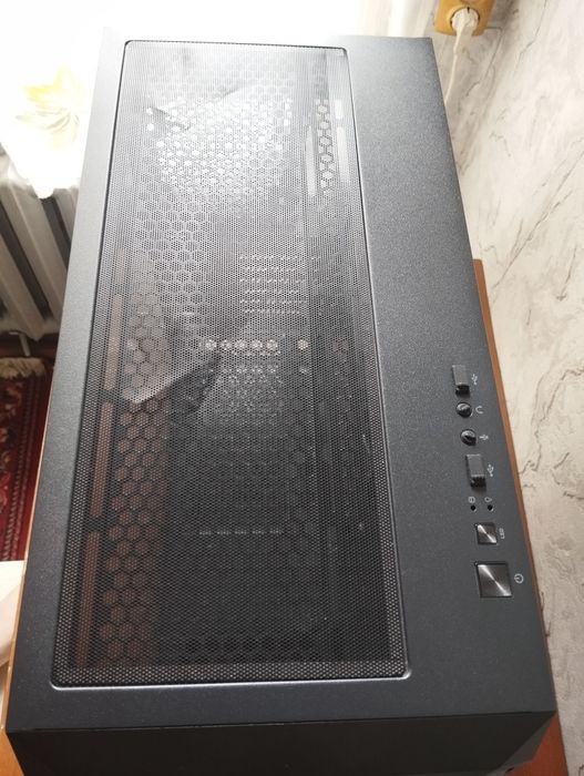 Корпус для пк Antec DF600 FLUX