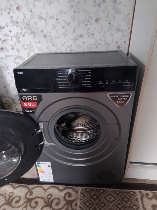 Продам машинку на 8 кг