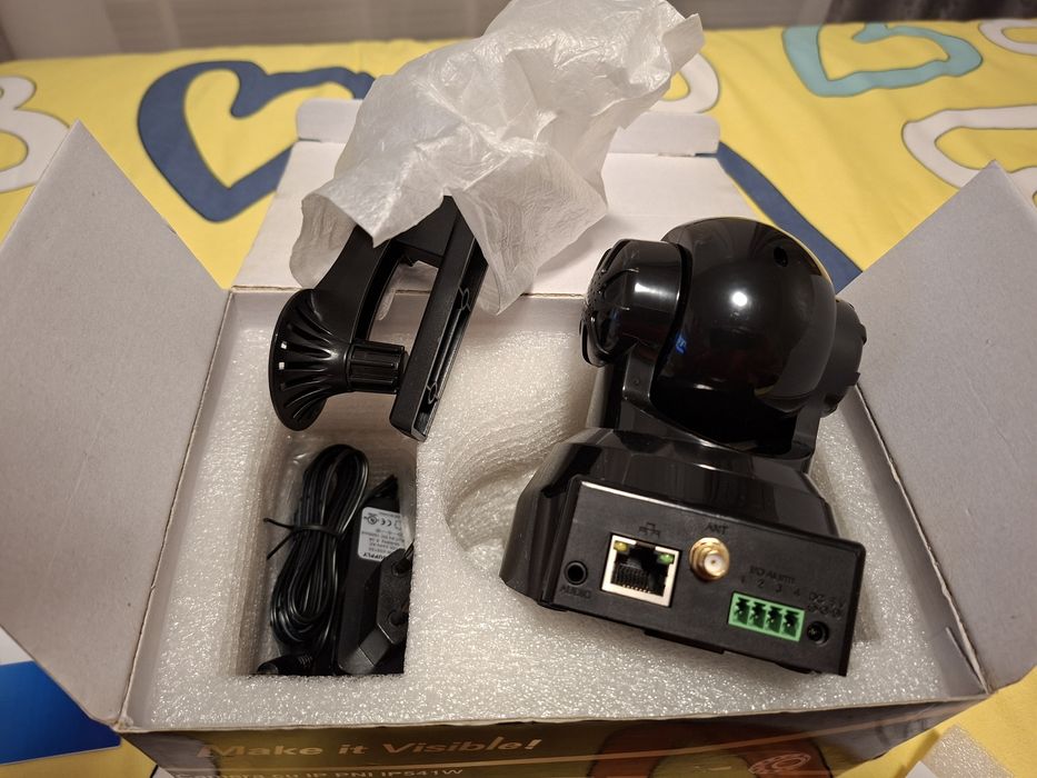 Vând camera ip PNI IP541W wireless sau cablu