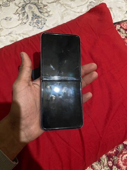 Asalomu alekum samsung zflip 3 bor sotladgon