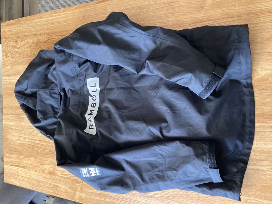 Мъжко оригинално зимни яке Helly Hansen