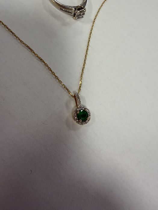 Colier cu diamante si smarald / inel cu diamante / cercei cu diamante