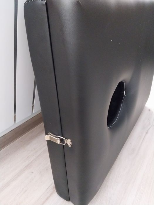 Кушетка для массажа новая.