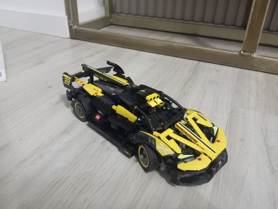 Лего техник Бугатти болид оригинал